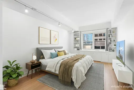Lincoln Terrace, 165 West 66th Street, #12W