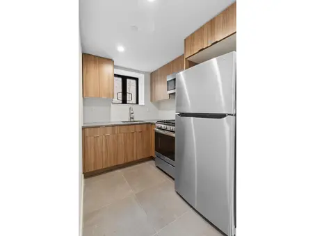 1433 East 52nd Street, #2B