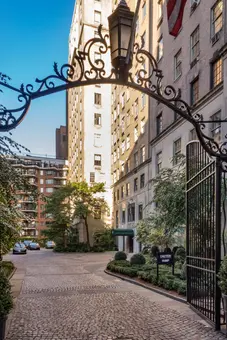 River House, 435 East 52nd Street, #7A2
