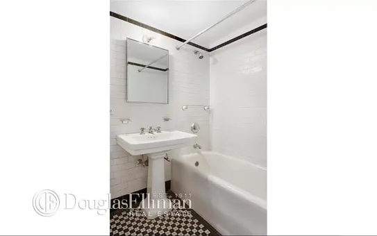 London Terrace Towers, 465 West 23rd Street, #11CD