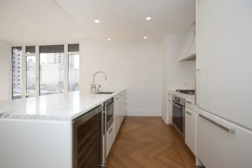 Georgica, 305 East 85th Street, #6B