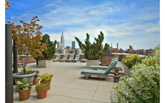 London Terrace Towers, 470 West 24th Street, #11A