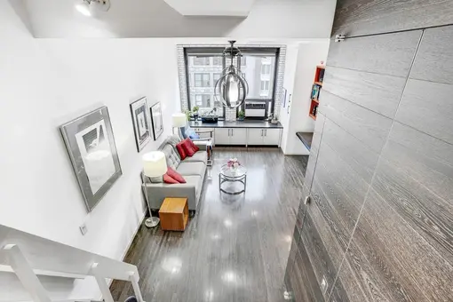 Chelsea Mews, 148 West 23rd Street, #8H