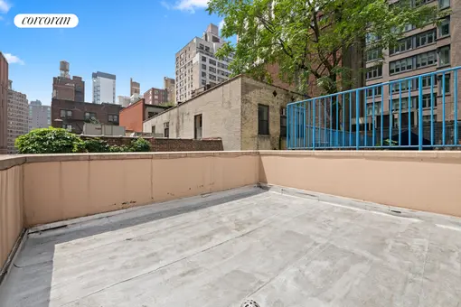 216 East 39th Street, #2