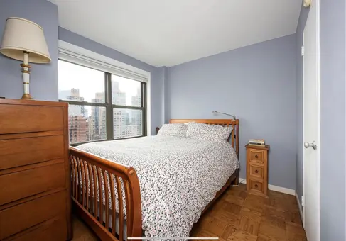 Lincoln Towers, 140 West End Avenue, #24D