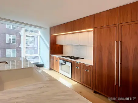 1289 Lexington Avenue, #6B