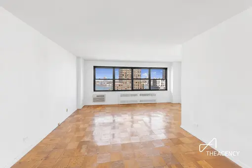 Lincoln Towers, 185 West End Avenue, #21N