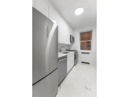 360 West 55th Street, #4A