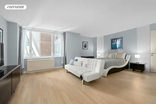 Sheffield 57, 322 West 57th Street, #25K