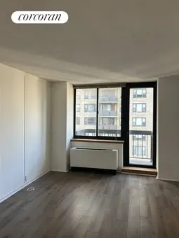 The Highpoint, 250 East 40th Street, #27D