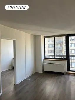 The Highpoint, 250 East 40th Street, #27D