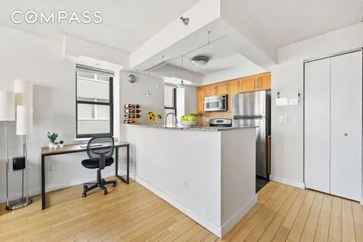 Clinton West, 516 West 47th Street, #S6L