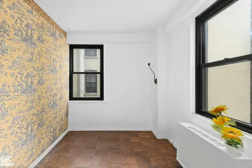 Spruce Ridge House, 245 East 25th Street, #6H