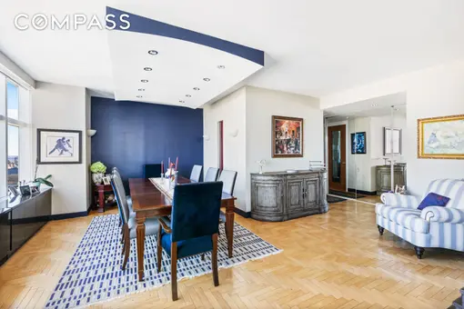 3 Lincoln Center, 160 West 66th Street, #42AB