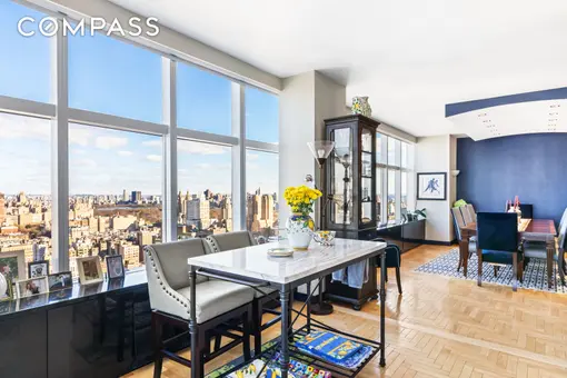 3 Lincoln Center, 160 West 66th Street, #42AB