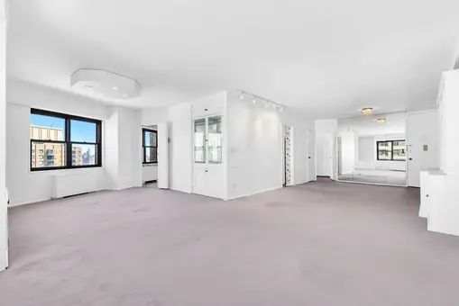 One Lincoln Plaza, 20 West 64th Street, #29K