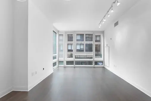 Onyx Chelsea, 261 West 28th Street, #2D