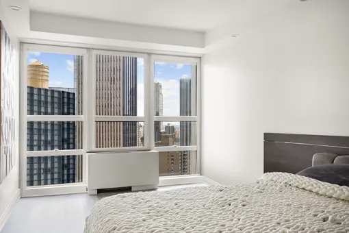 Metropolitan Tower, 146 West 57th Street, #47B