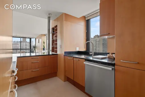 The Saratoga, 330 East 75th Street, #32A