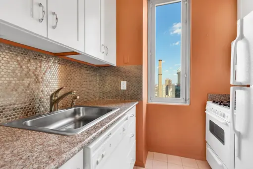 The Belaire, 524 East 72nd Street, #37G
