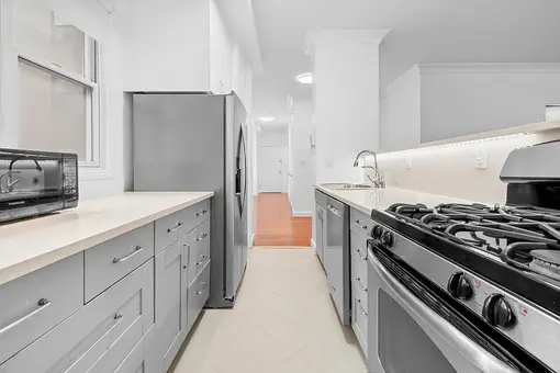 Tower 58, 58 West 58th Street, #3C