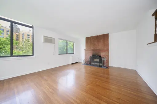 425 East 84th Street, #2B