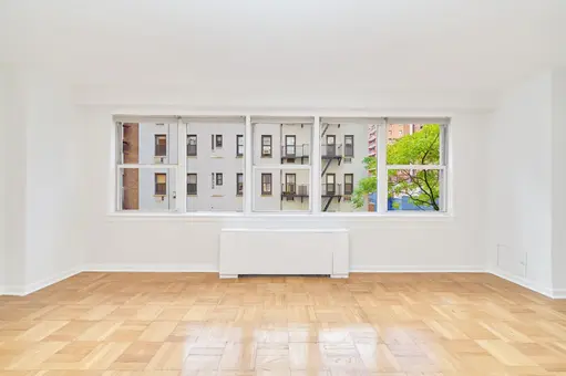 Warren House, 155 East 34th Street, #6u