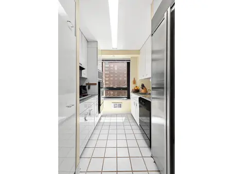 St. James Tower, 415 East 54th Street, #5F