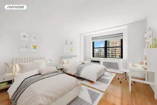 Lincoln Towers, 185 West End Avenue, #28F