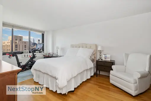 515 East 72nd Street, #36C