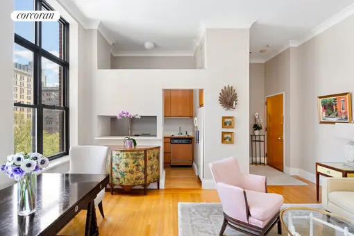 7 Gramercy Park West, #7A