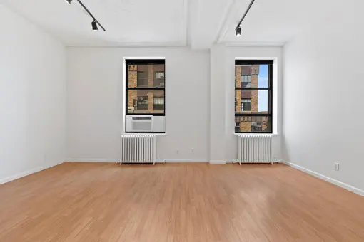 395 Broadway, #14B