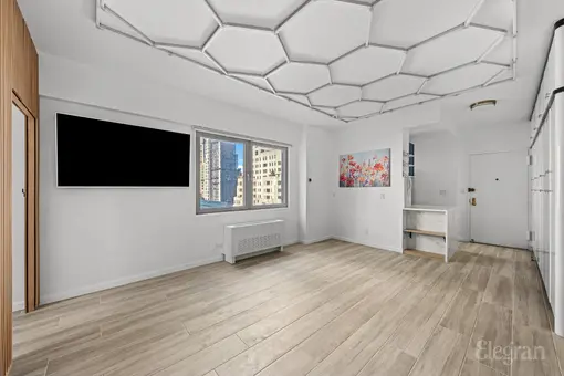 Tower 58, 58 West 58th Street, #26F