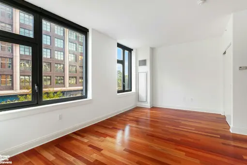 J Condominium, 100 Jay Street, #5F