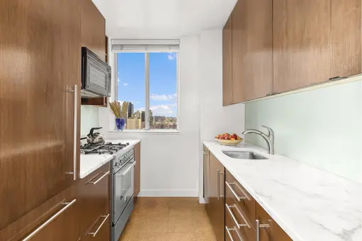 Asten House, 515 East 79th Street, #29D