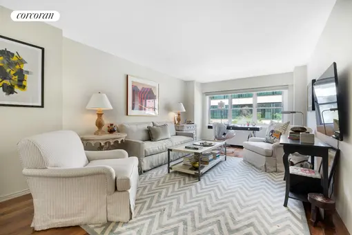 27 East 65th Street, #4B