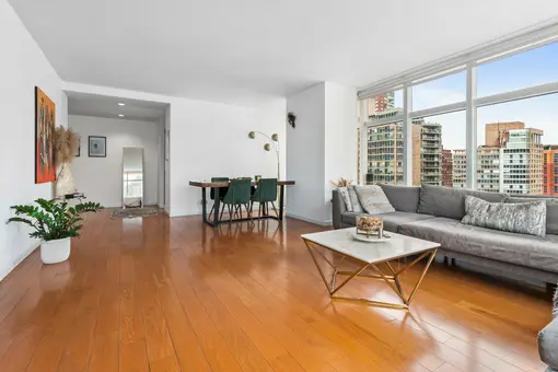 3 Lincoln Center, 160 West 66th Street, #27G