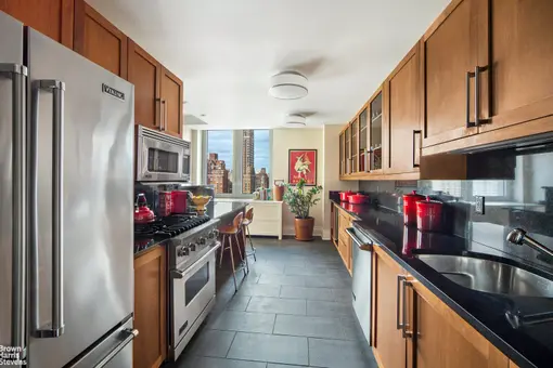 The Seville, 300 East 77th Street, #14A