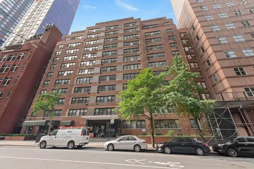 Leslie House, 220 East 54th Street, #2D