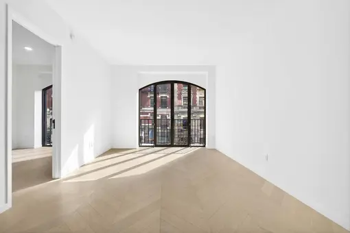 64 University Place, #3D