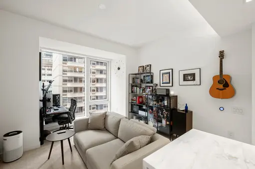 The Centrale, 138 East 50th Street, #15B