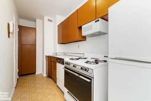 311 East 71st Street, #3F