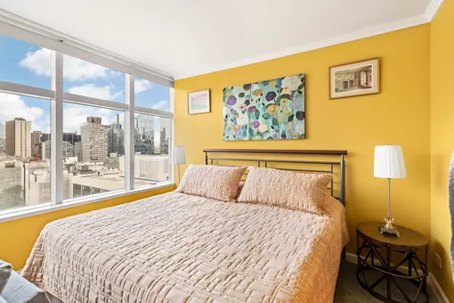 3 Lincoln Center, 160 West 66th Street, #18H
