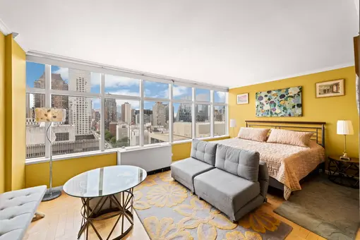 3 Lincoln Center, 160 West 66th Street, #18H