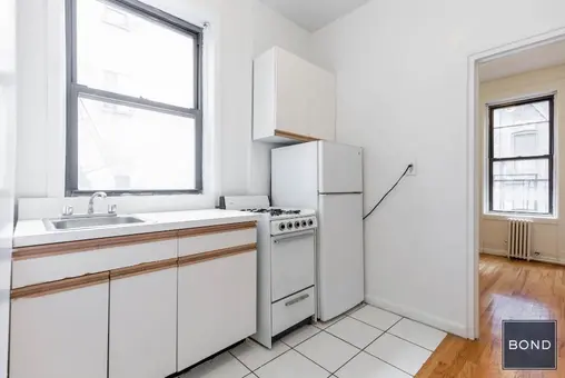 158 East 82nd Street, #3B