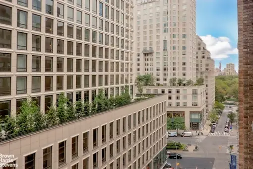 The Beaumont, 30 West 61st Street, #10G