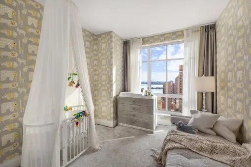 The Kent, 200 East 95th Street, #25A
