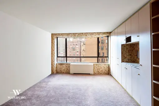Tower East, 190 East 72nd Street, #12A