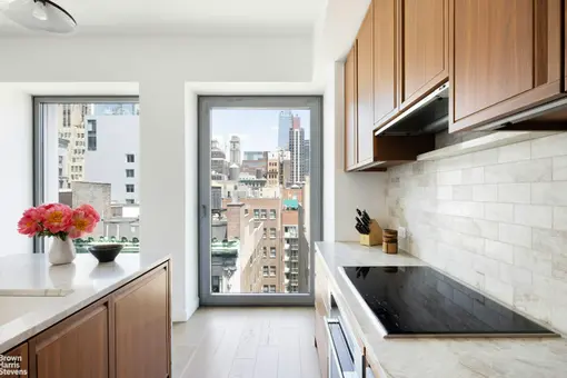 30E31, 30 East 31st Street, #18