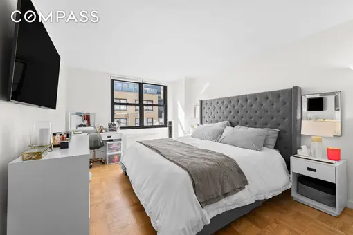 Oxford East, 333 East 49th Street, #10A